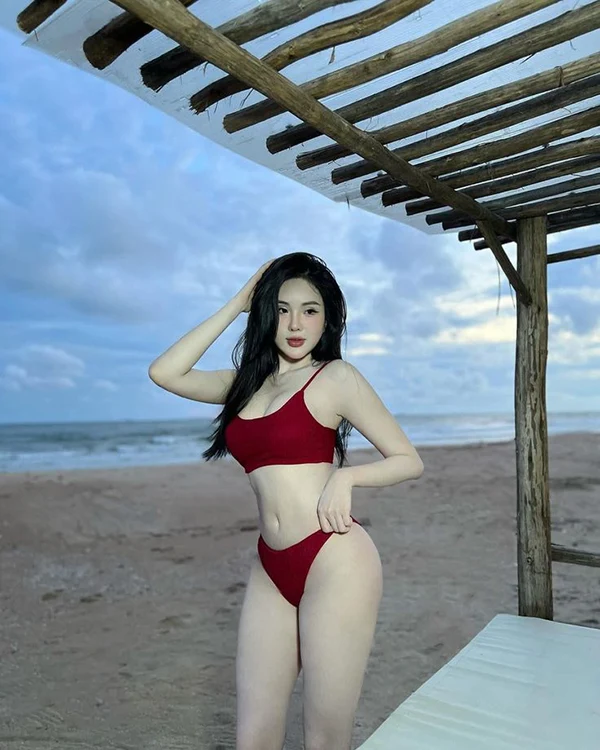 Hot girl Việt nóng bỏng diện bikini mỏng đầy lôi cuốn. Hot girl Việt nóng bỏng diện bikini mỏng đầy lôi cuốn.