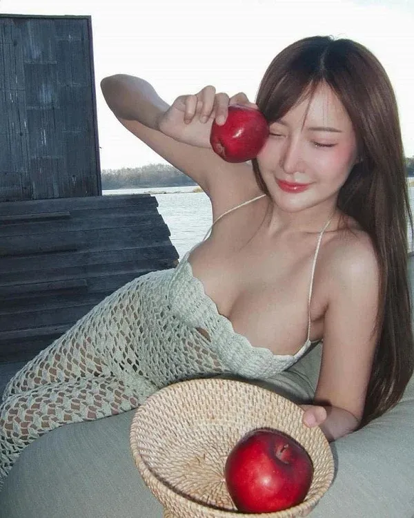 Album hình ảnh gái Hàn xinh đẹp khoe vòng 1 hấp dẫn