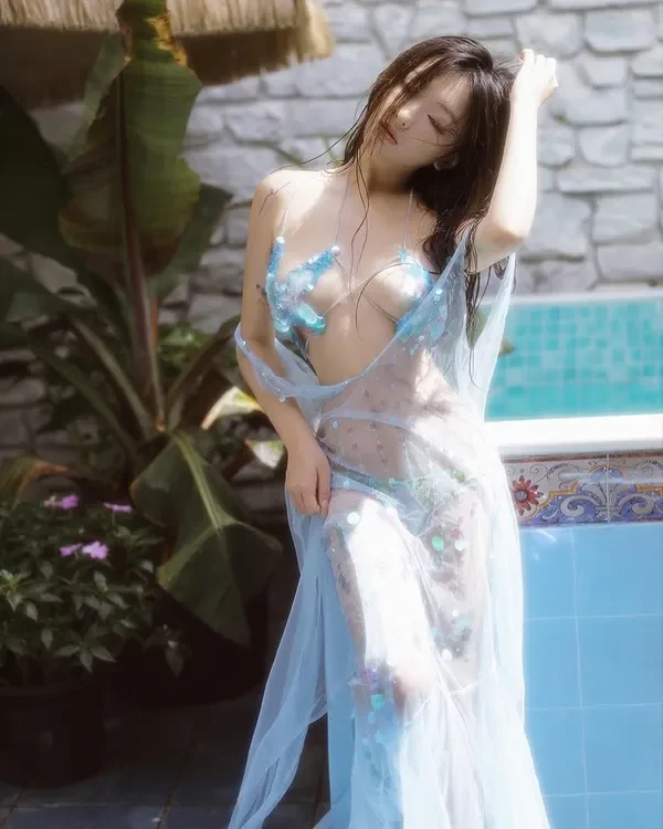 Bộ bikini trong suốt nóng bỏng Bộ bikini trong suốt nóng bỏng