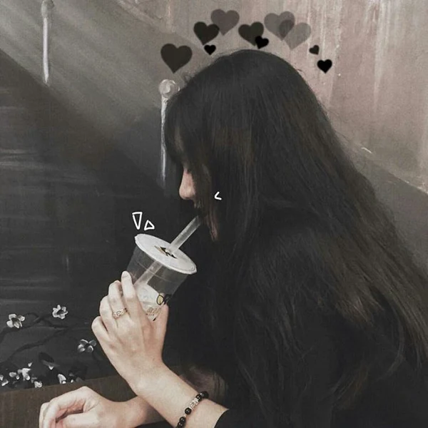 Loạt hình gái cute giấu mặt đậm chất nghệ sĩ
