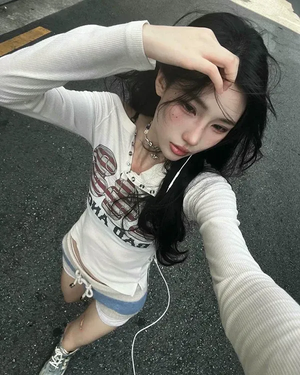 Chụp hình ảnh gái sexy mặc short kiểu Hàn cực hút