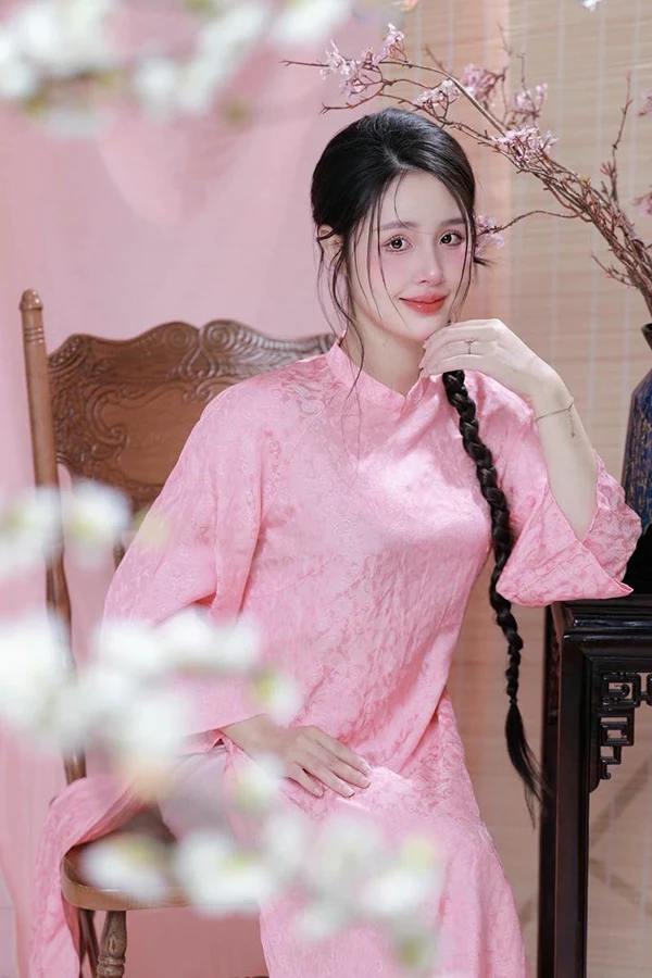Bộ ảnh gái 2k1 mặc pinky đầy sức sống tuổi trẻ