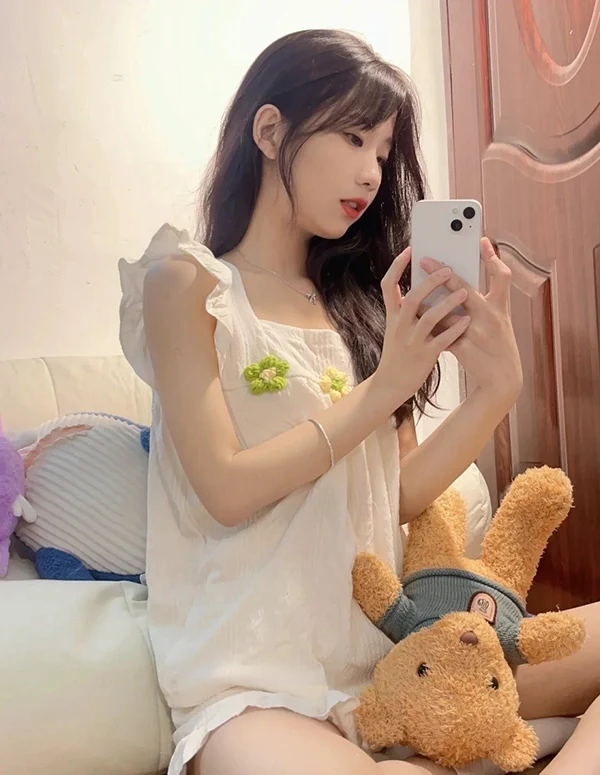 Loạt hình gái sexy quyến rũ mặc bộ ngủ