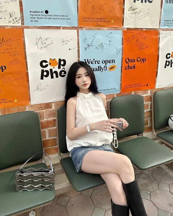 Tải hình ảnh cô nàng nóng bỏng kiểu váy ngắn gợi cảm