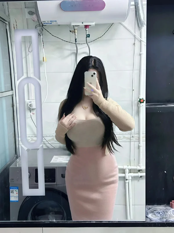 Loạt ảnh nữ sinh xinh đẹp, đầy đặn