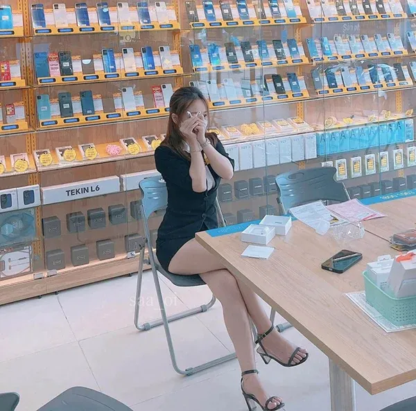 Loạt hình gái tgdd xinh xắn đầy tự nhiên