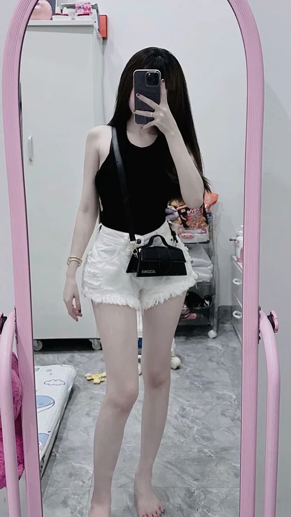 Tải ảnh gái dễ thương dùng điện thoại tự nhiên