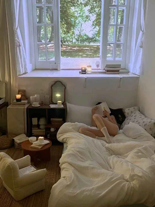 Album hình ảnh hot girl trẻ trung che mặt