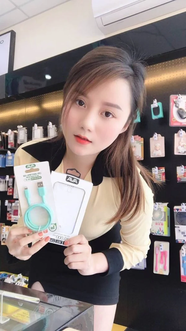 Loạt ảnh nhân viên tgdd xinh đẹp đầy tự tin