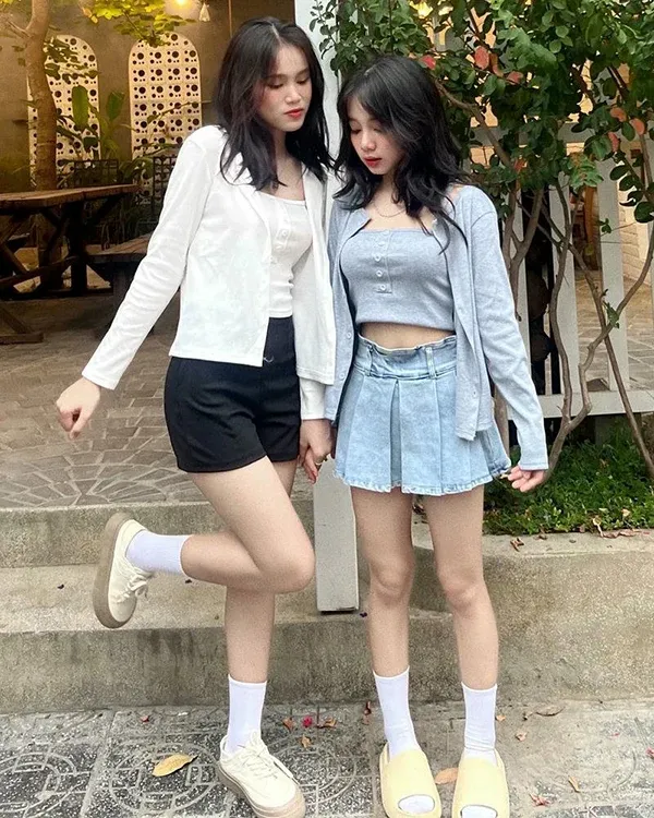 Loạt ảnh gái 2k3 gợi cảm trong outfit short cá tính
