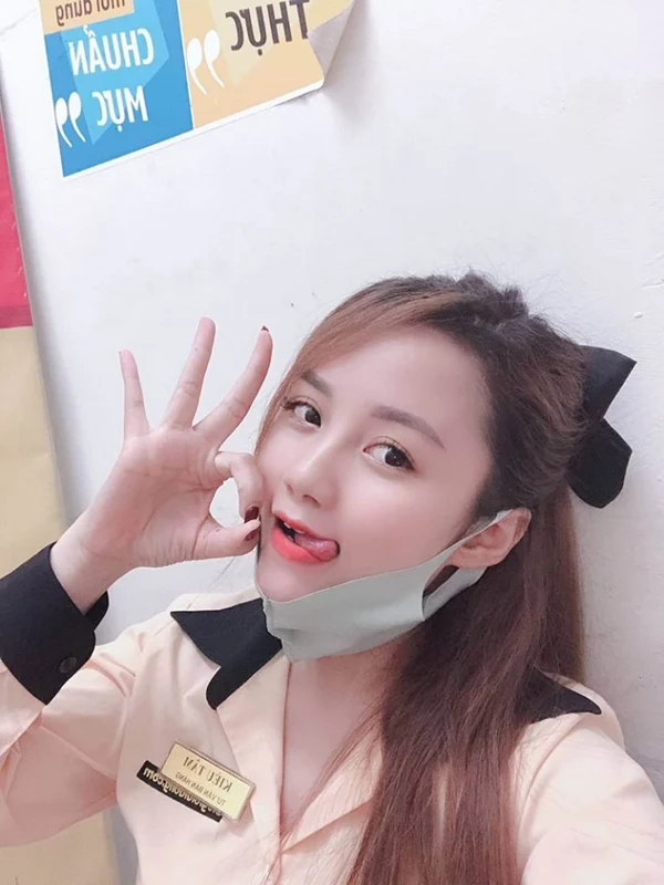 Hình ảnh gái dễ thương thegioididong nét mặt hài hòa
