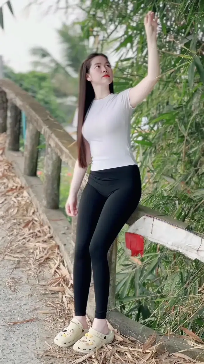 hình ảnh cô gái thôn quê