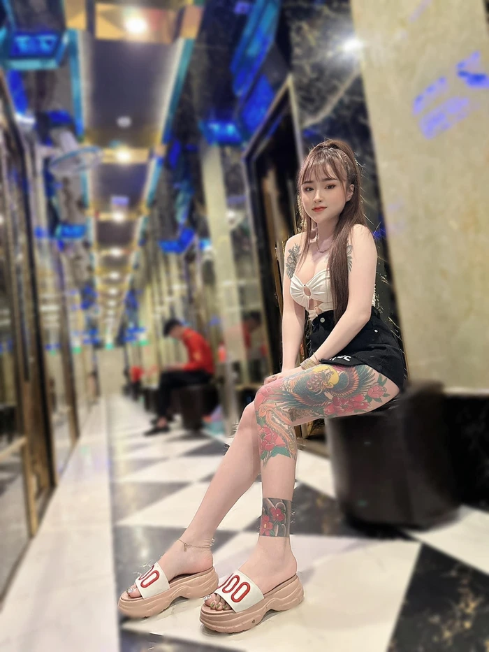 Ngắm ảnh gái karaoke đẹp mướt mắt, không chỉnh sửa