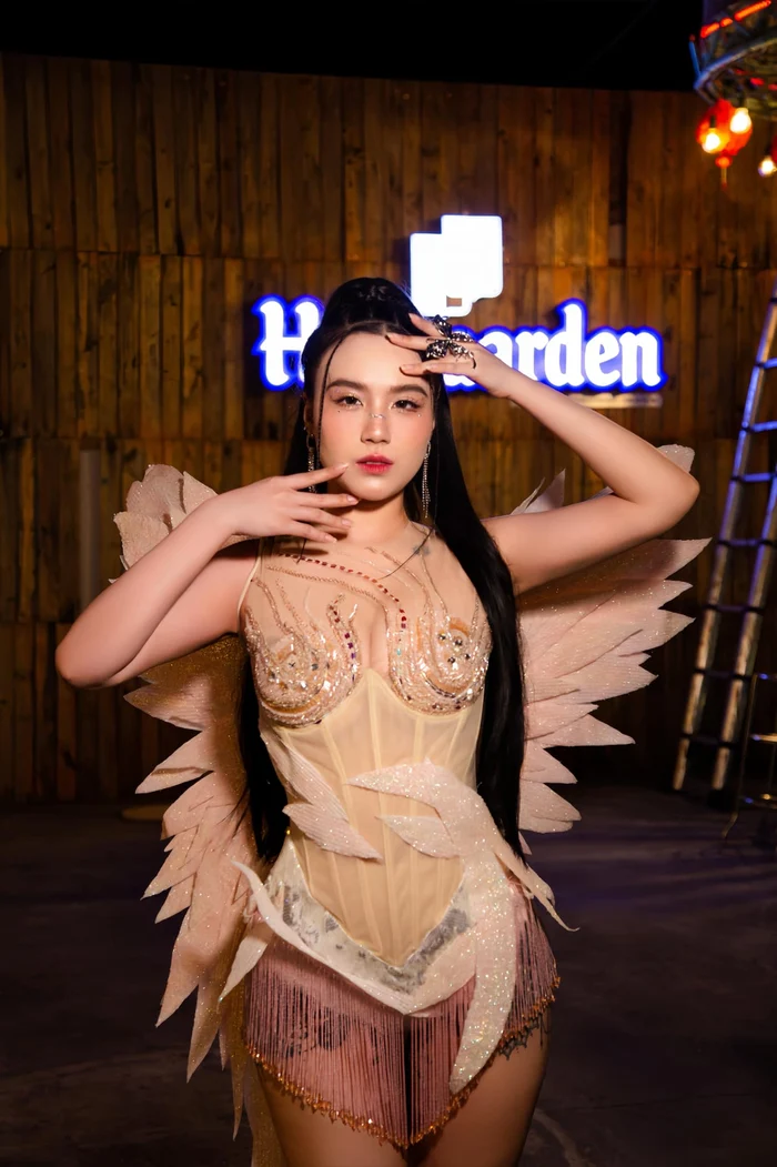 Hình linh miu bikini sexy được yêu thích trên mạng