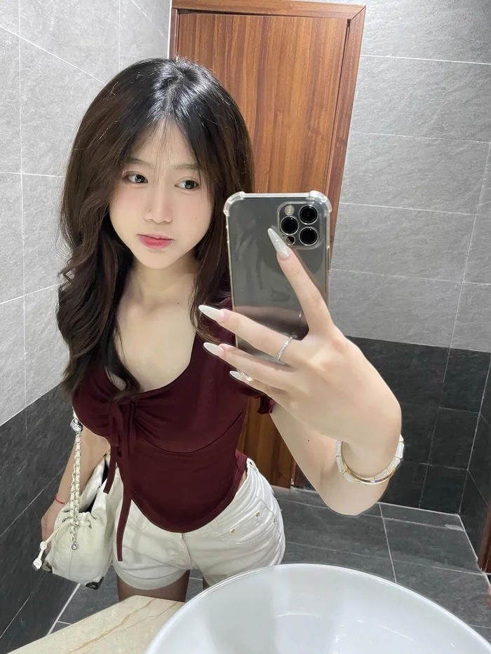 Tải hình ảnh hot girl thế hệ gen z xinh xắn và nổi bật