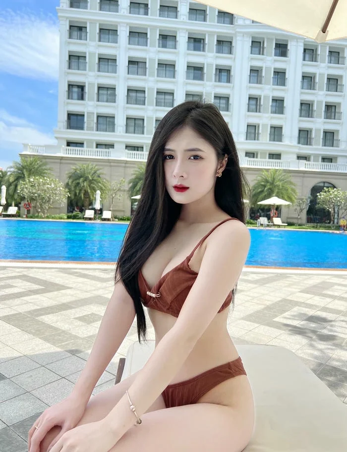 tải ảnh Quỳnh Alee bikini sexy hot trend ấn tượng