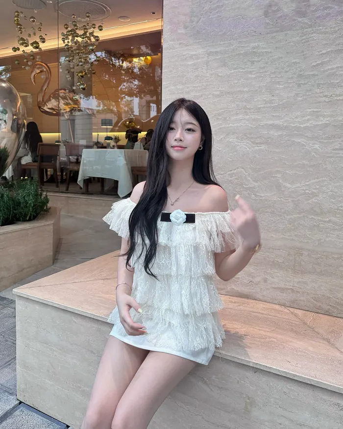 Gái xinh 2k12 có gương mặt sáng sủa