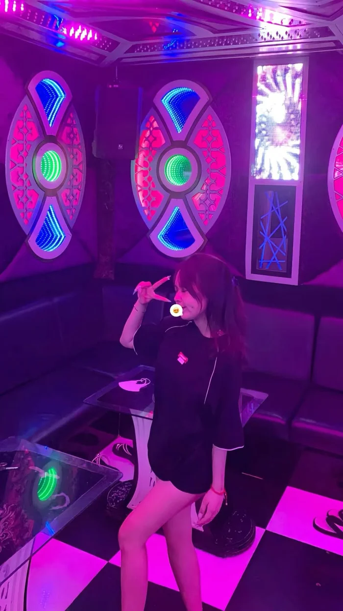 Ảnh mạng gái karaoke sexy, sang trọng và nổi bật