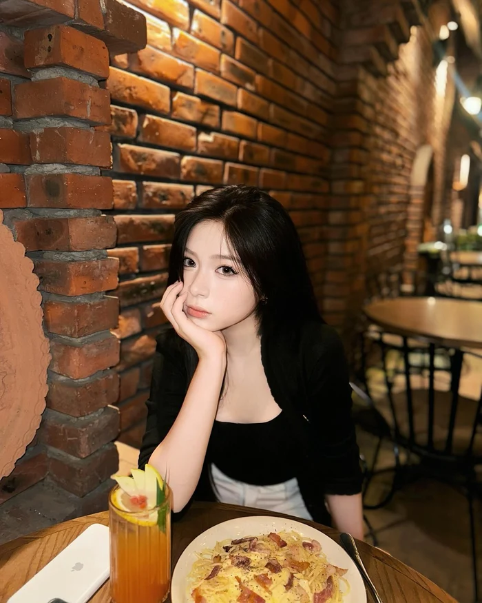 Hình gái xinh Bigo với khuôn mặt rạng rỡ
