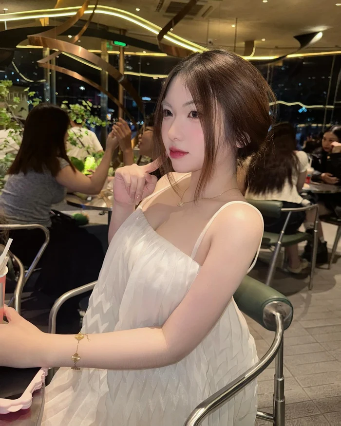 Loạt ảnh gái xinh Bigo thể hiện thần thái tự tin