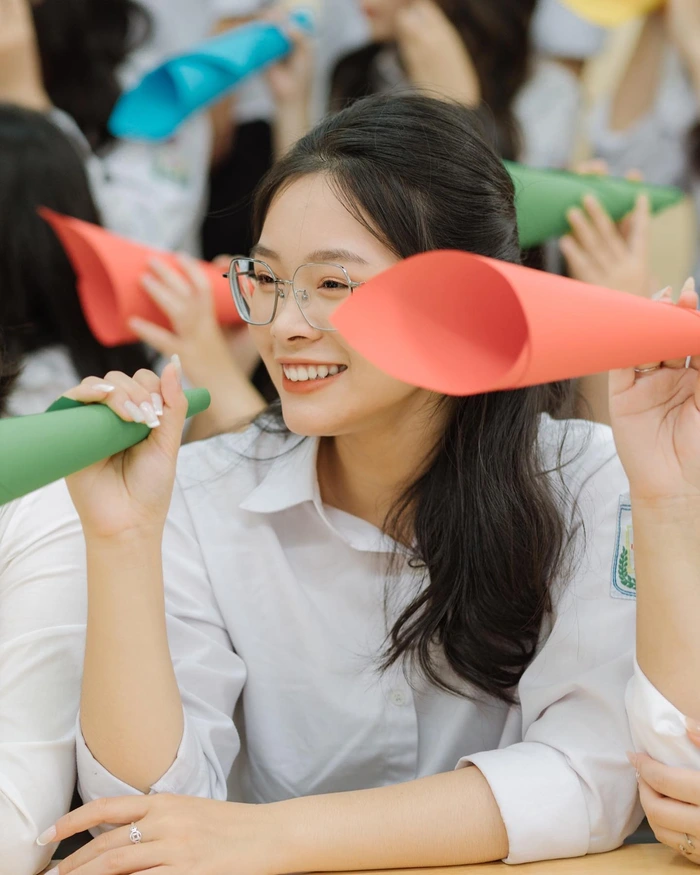 Xem ảnh gái xinh cấp 3 đẹp nhẹ nhàng đầy ấn tượng