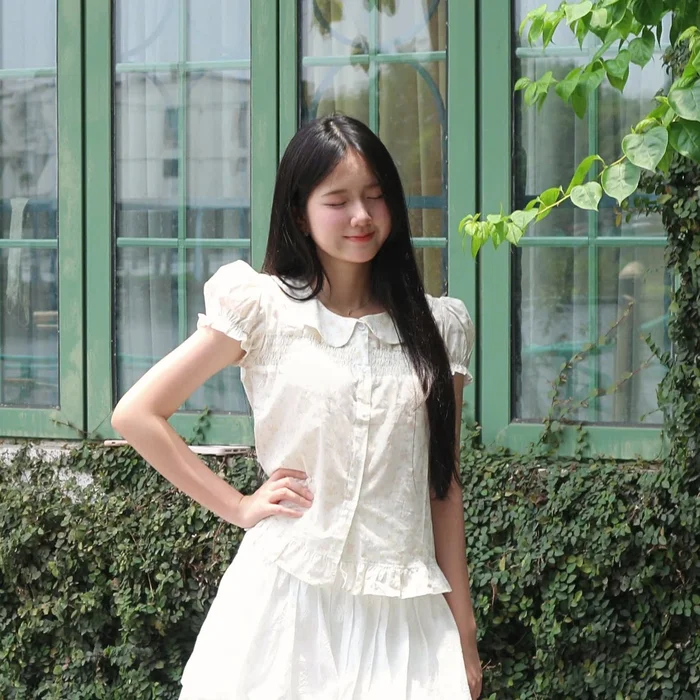 Gái xinh 2k8 đẹp theo kiểu đơn giản