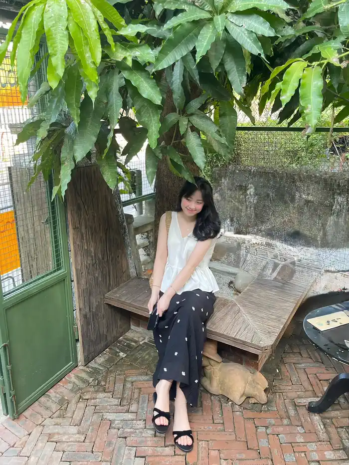 Gái xinh 2k12 trong góc nghiêng đẹp
