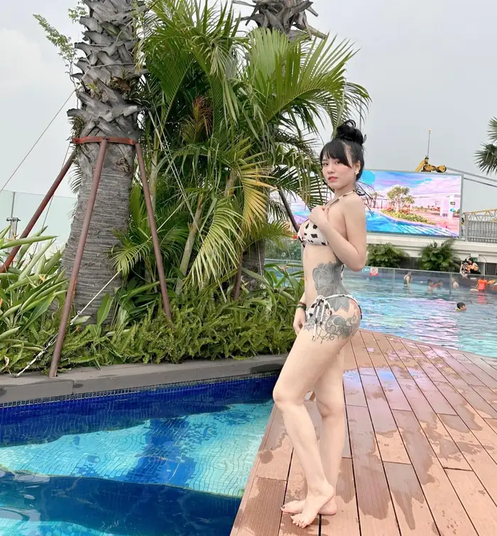 Loạt hình ảnh linh miu bikini hot nhất năm nay