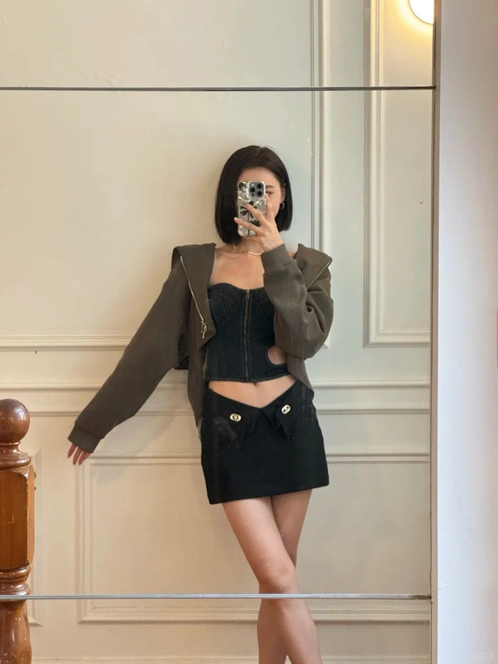 Album hình gái xinh tóc ngắn che mặt đáng yêu