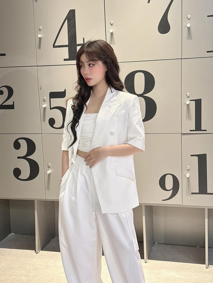 Tải ảnh misthy sexy hấp dẫn