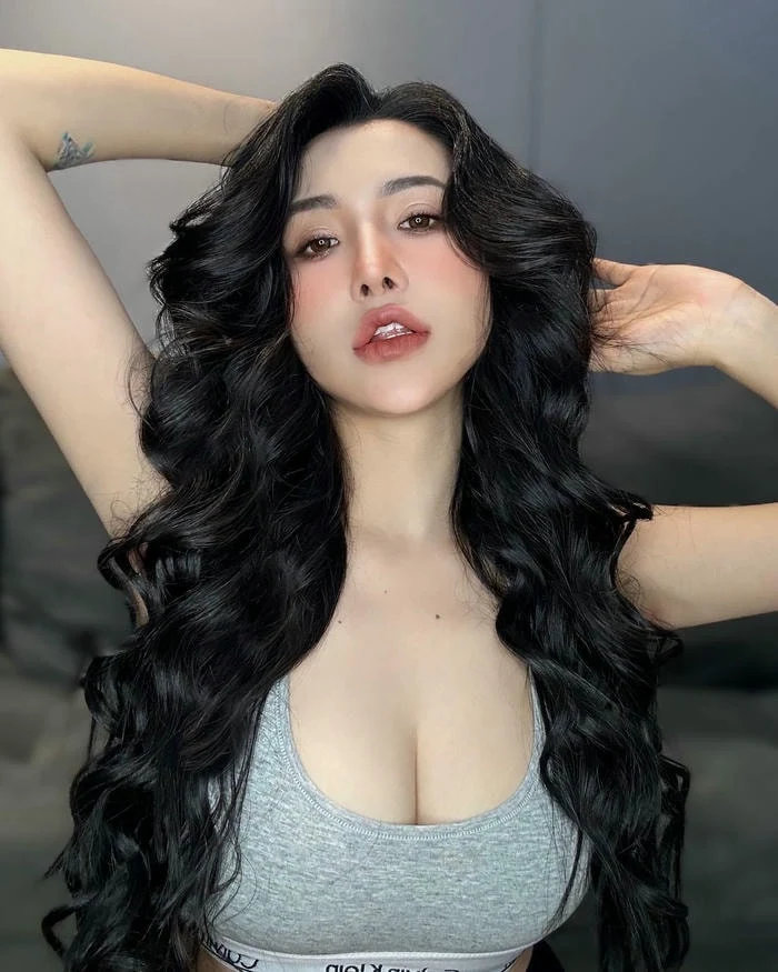 hình nền Viên Vibi lộ hàng sexy cho fan hâm mộ