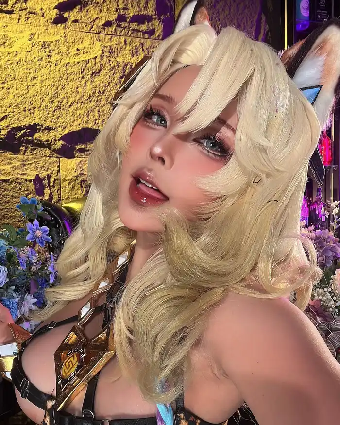 Avatar sayo momo nude sexy cho fan nữ