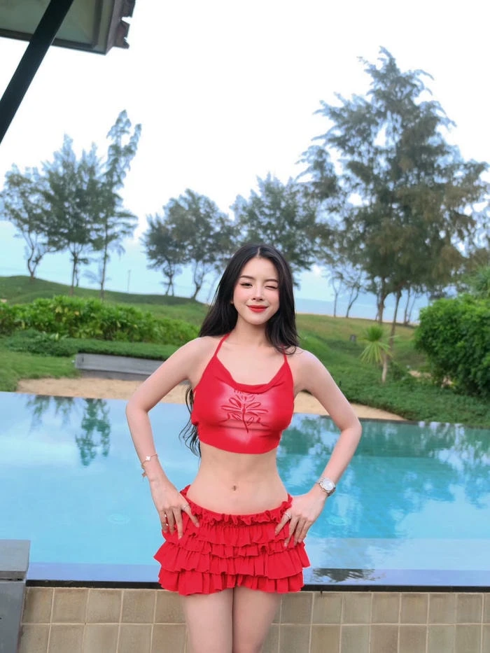 Tải hình ảnh DJ Mie sexy quyến rũ khiến trái tim đập nhanh