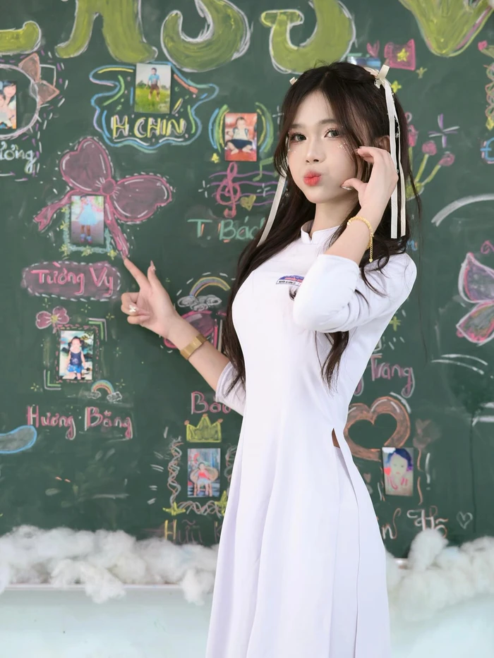 Ảnh avatar gái xinh cấp 3 khiến mạng xã hội dậy sóng