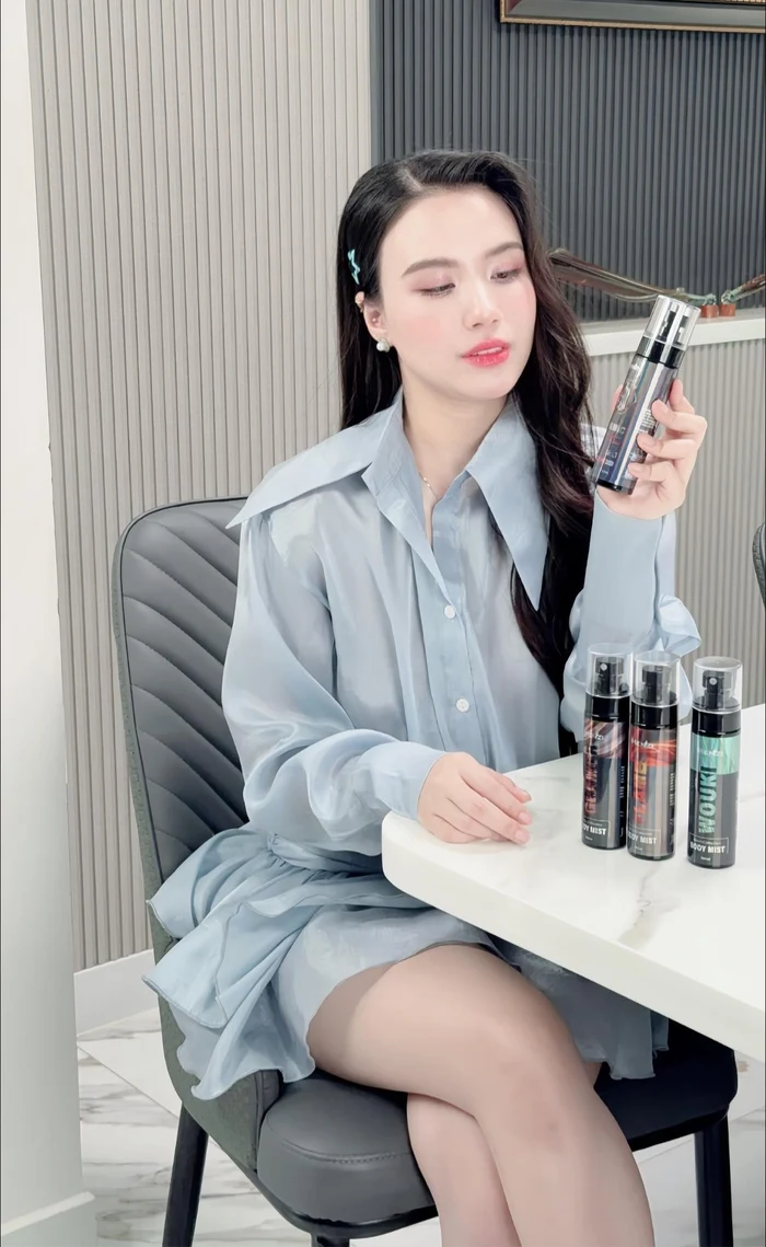 Xem ảnh linh miu bikini nổi bật với thần thái tự tin