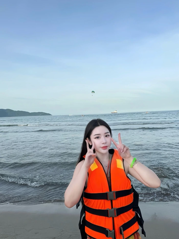 tải ảnh Trần Minh Thiên Di bikini gợi cảm