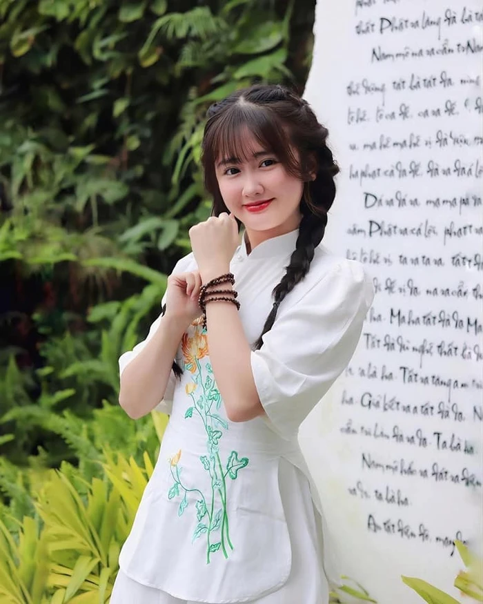 bộ ảnh vũ thị khánh huyền bikini sexy tỏa sáng