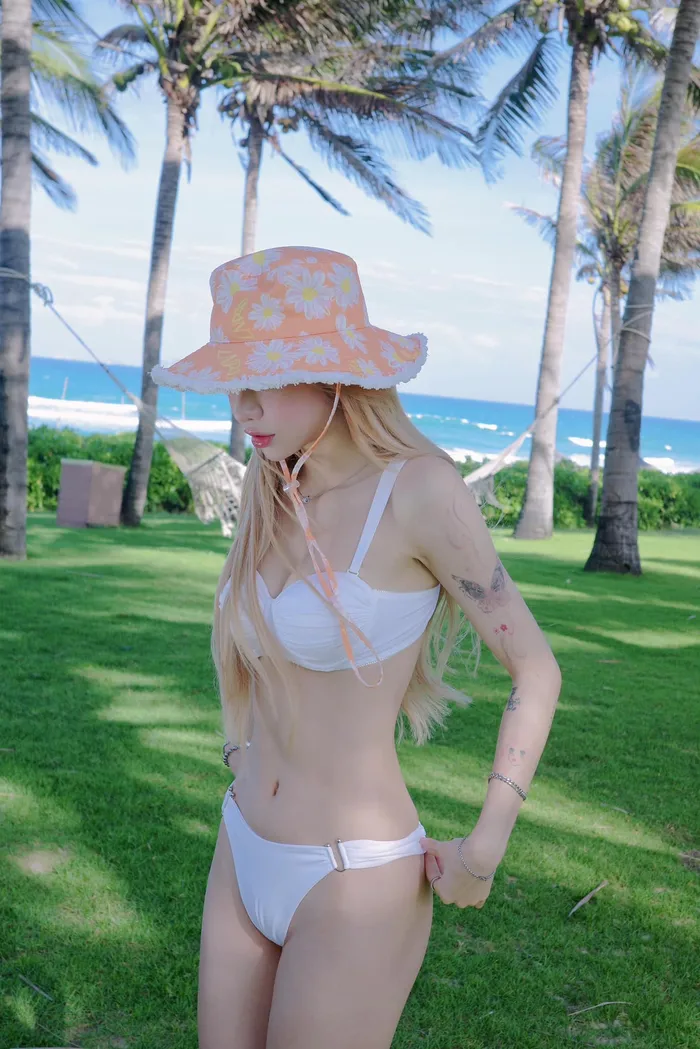 Tải hình Ciin Bùi Thảo Ly sexy đẹp mãn nhãn