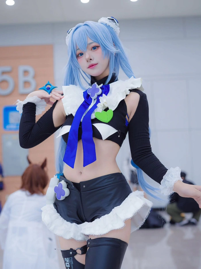 Bộ ảnh gái xinh cosplay nhân vật anime với thần thái cuốn hút
