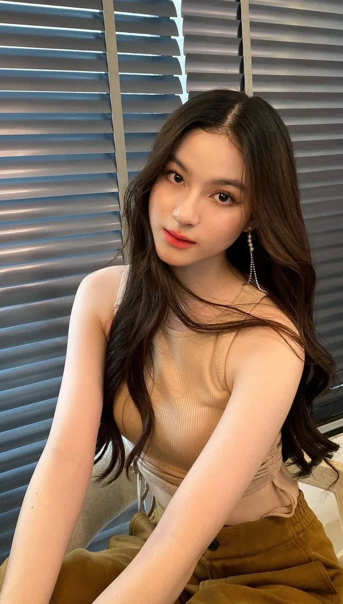 Tải hình ảnh gái xinh Thái Lan với ánh mắt hút hồn