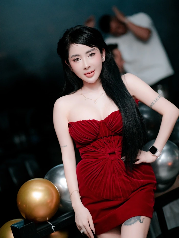 Chụp hình ảnh gái đi bar, đầy sức hút và năng động