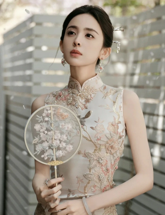 Ảnh gái xinh Trung Quốc với nét đẹp cuốn hút khó rời mắt