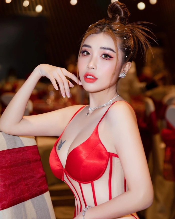 Loạt hình Pinky Bảo Trân nude vẻ đẹp đầy ma lực