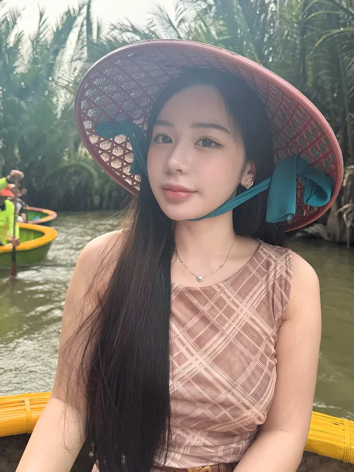 bộ ảnh Trần Minh Thiên Di bikini quyến rũ