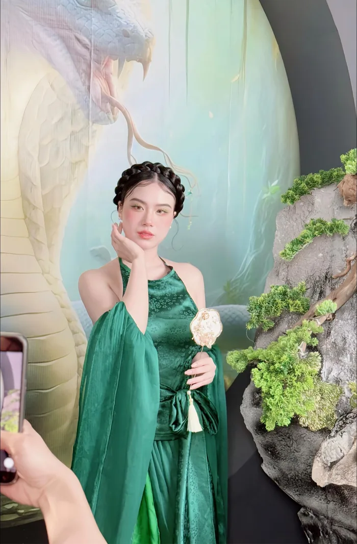 Hình ảnh linh miu bikini cuốn hút ánh nhìn ngay lần đầu