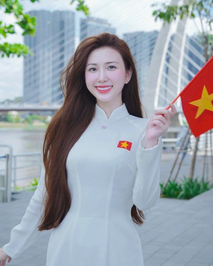 Xem hình thanh mèo mặc bikini đẹp quyến rũ tựa mộng