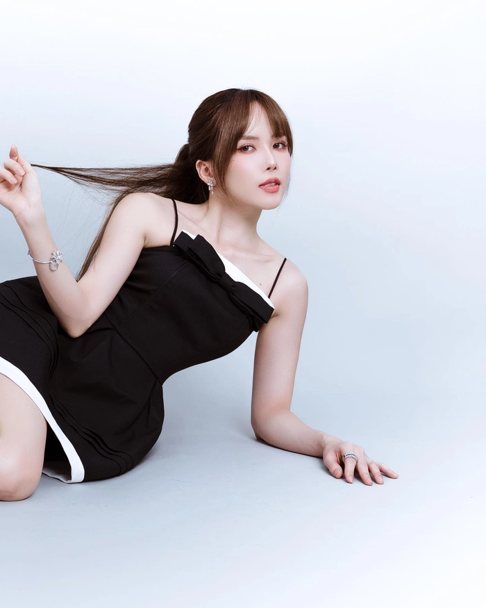 ngắm hình thiều bảo trâm nude đầy sắc sảo và thu hút
