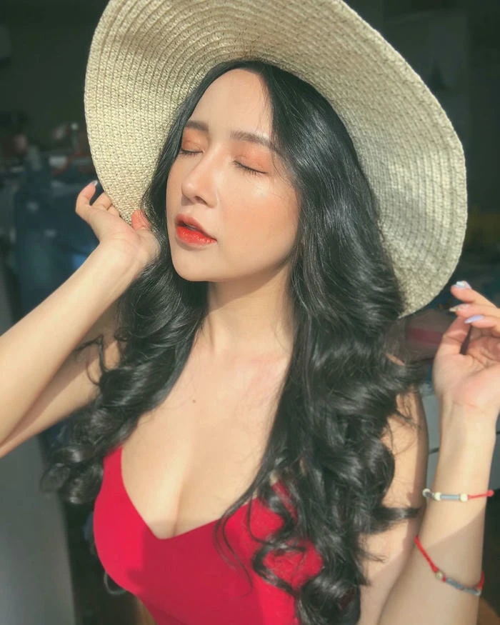 bộ sưu tập hình Viên Vibi lộ hàng quyến rũ cho người hâm mộ