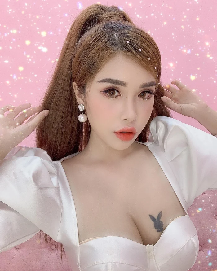Ngắm ảnh Pinky Bảo Trân nude nét đẹp đầy mê hoặc