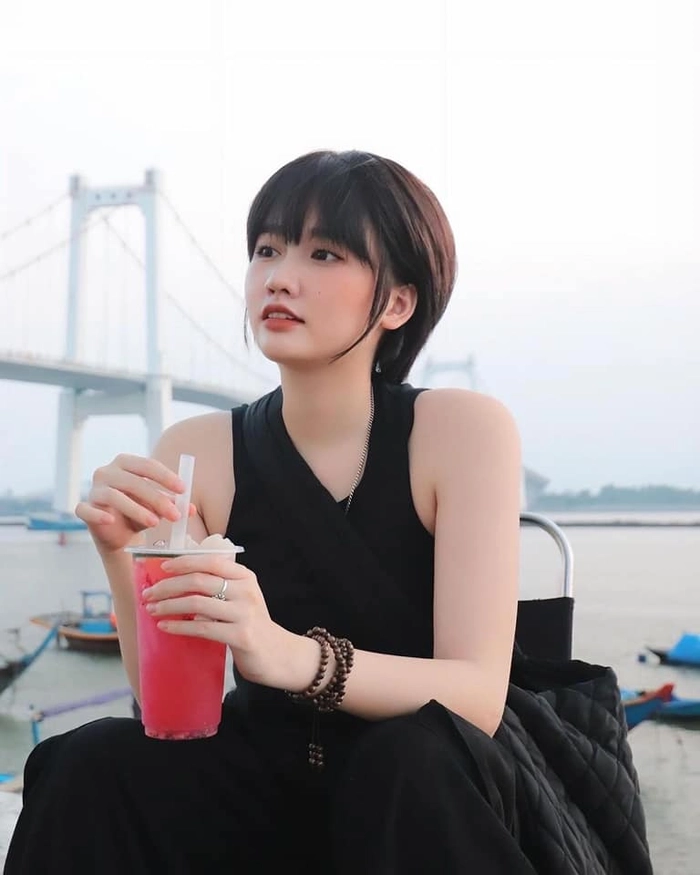 chụp ảnh vũ thị khánh huyền bikini sexy đẹp